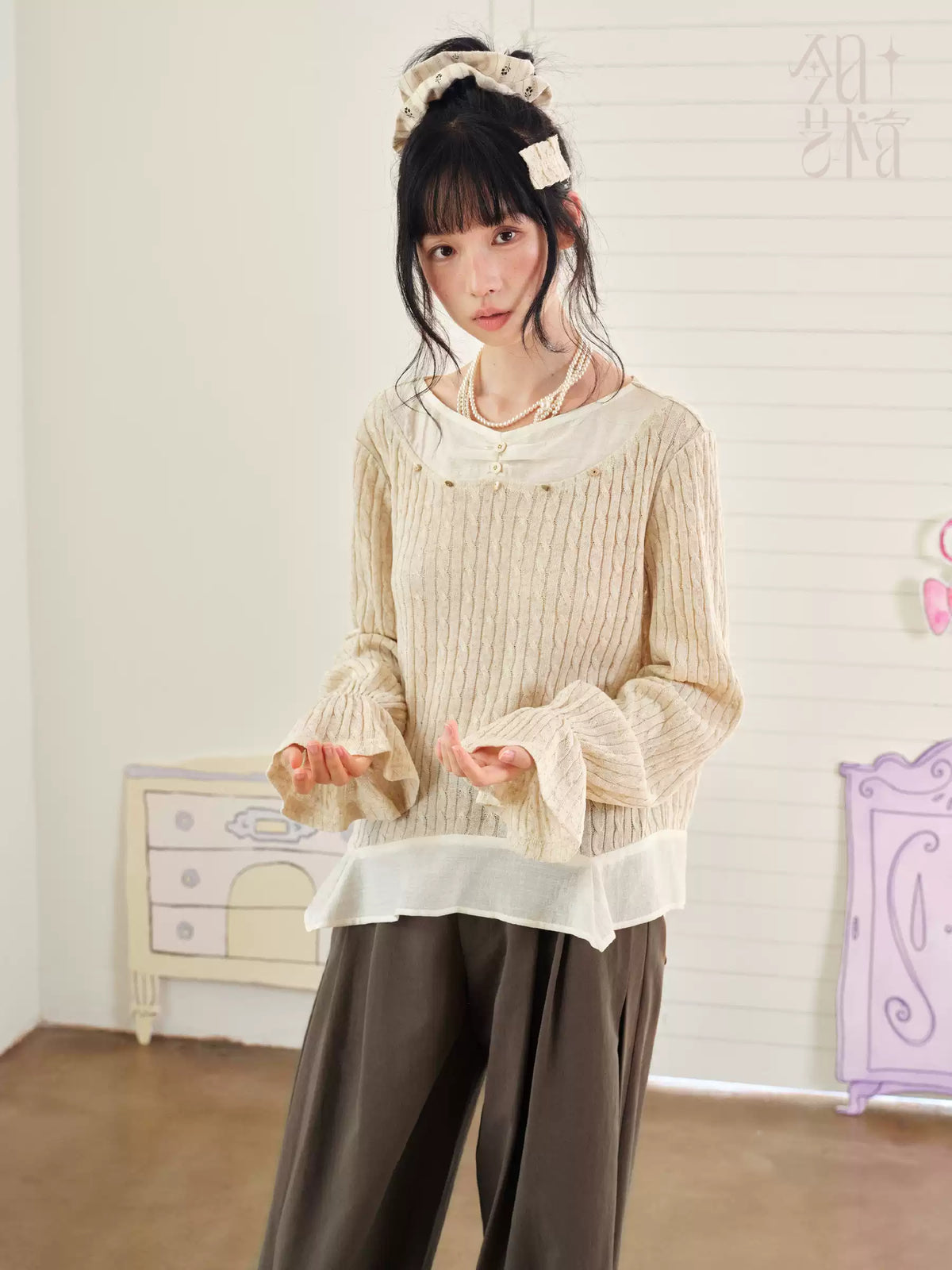 DAILY ARTIST - Almond Beige Lace-Trim Textured Knit Top