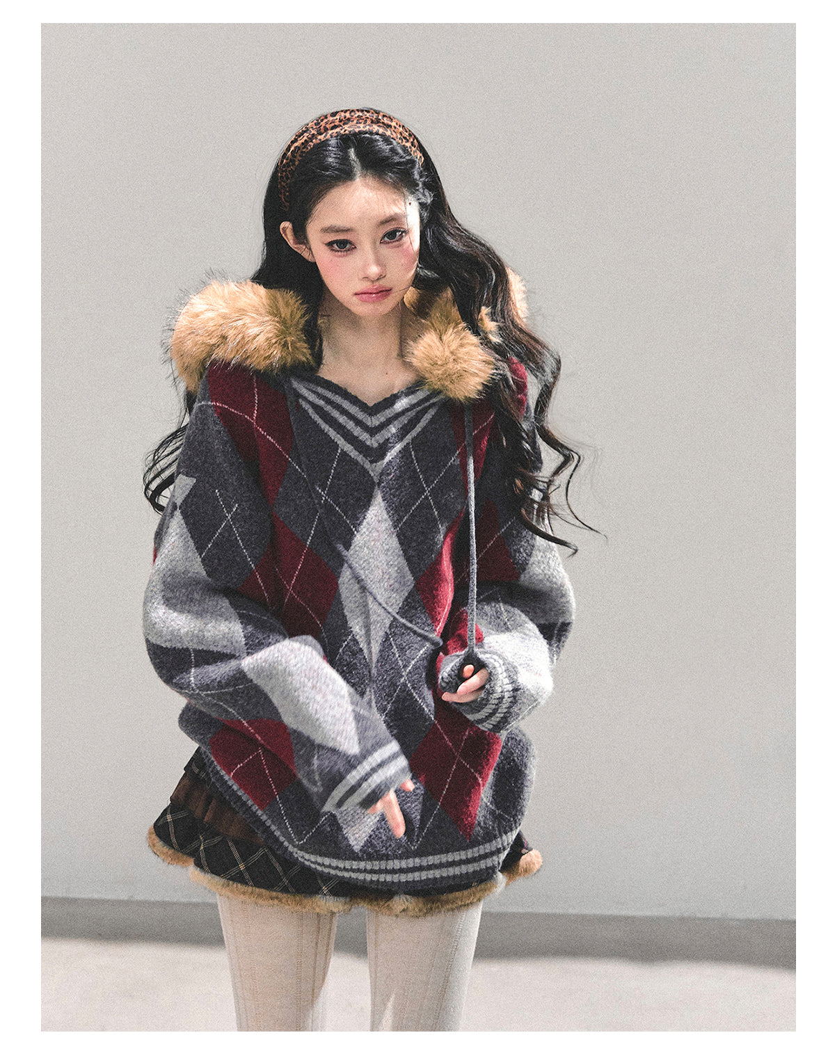 少也眼 "Winter’s Gentle Glow" Faux Fur-Collar Sweater 543512