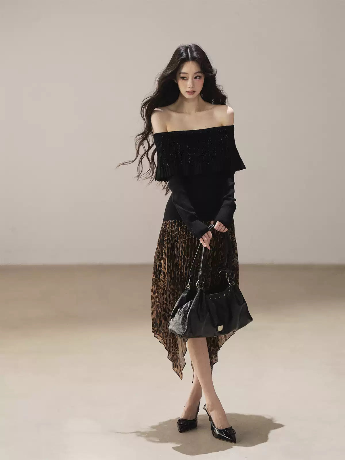 AOMALM - "Beyond the Pleats" One-Shoulder Long-Sleeve Knit Top
