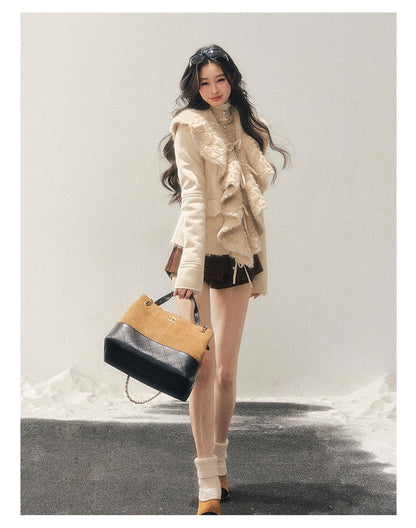 少也眼 “Pure White Enfolds Me” Faux Shearling Tie-Front Jacket