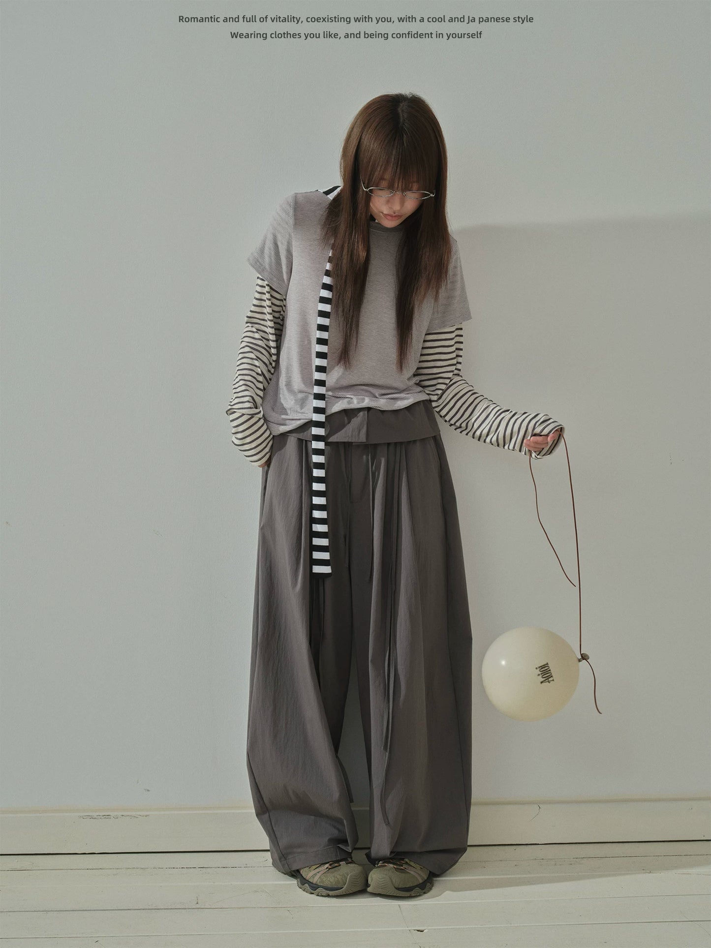 "Quiet Flow" Wide Leg Trousers (Khaki / Charcoal Gray)