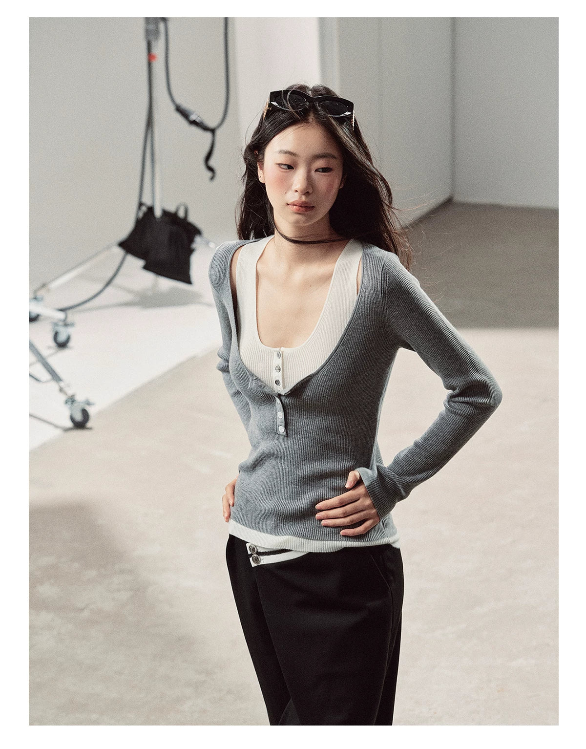 AOMALM - Korean U-Neck Faux Layered Knit Top