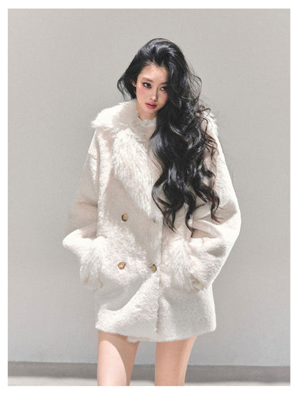 少也眼 "She Walks Into the Void" Cream White Plush Winter Jacket