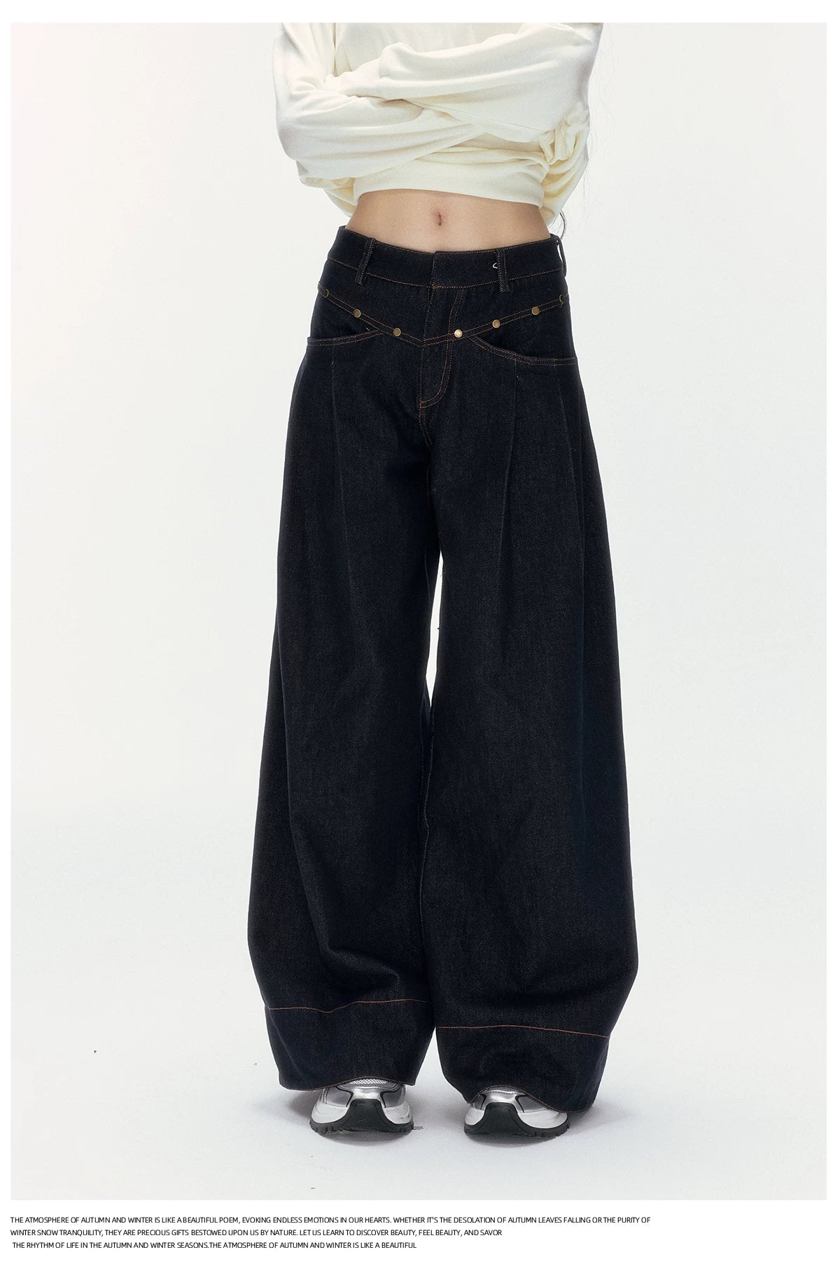 24olvides - Low-Rise Flare Jeans with Vintage Stud Details