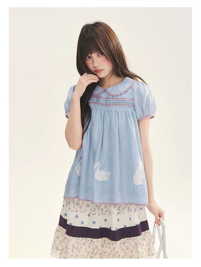 "Antique Dollhouse" Lace Appliqué Peter Pan Collar Puff Sleeve Blouse (Ivory White/ Still Blue)