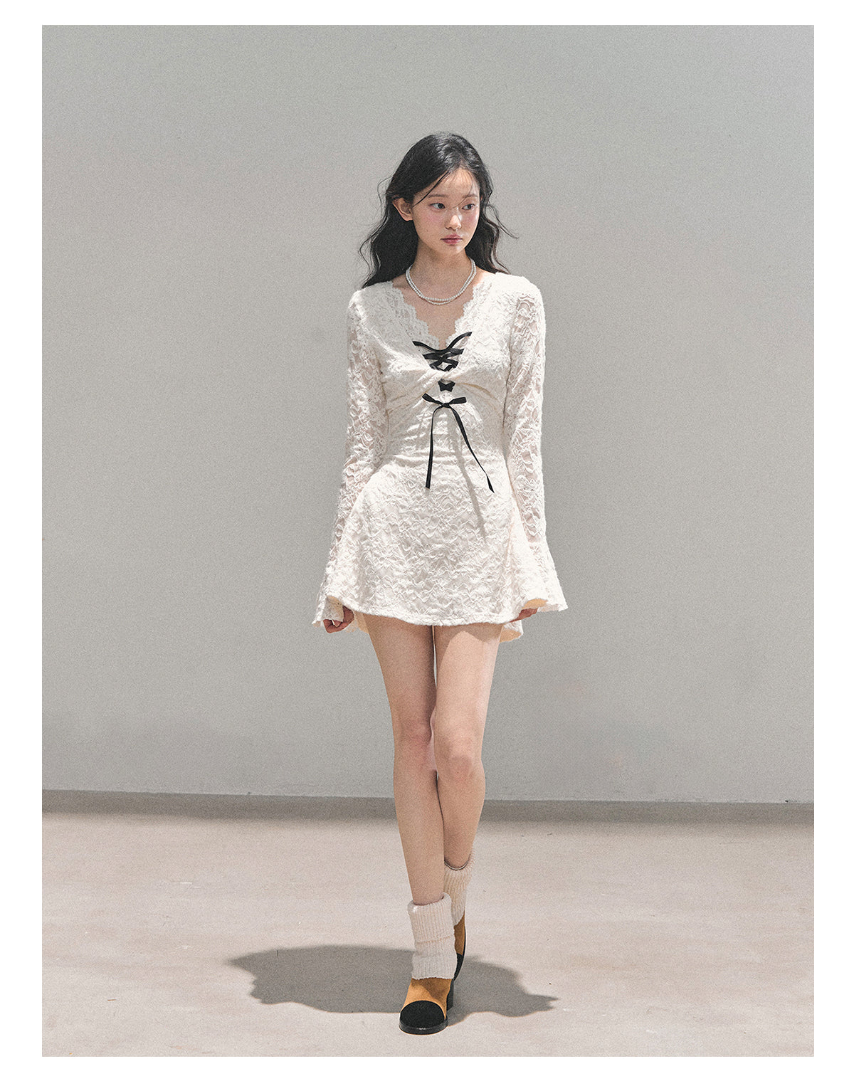少也眼 “Listening to the Silence” Winter Lace Long-Sleeve Dress 948651