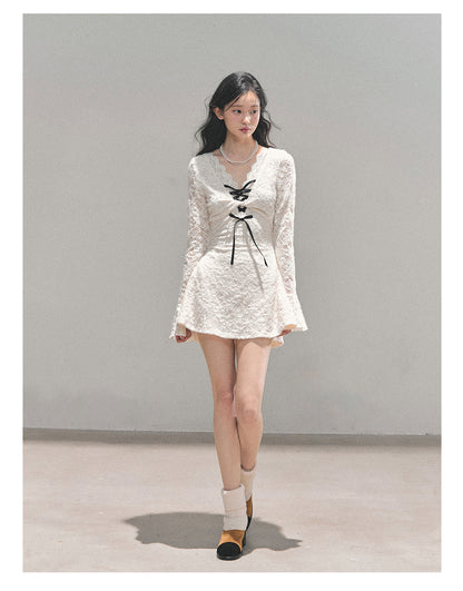 少也眼 “Listening to the Silence” Winter Lace Long-Sleeve Dress 948651