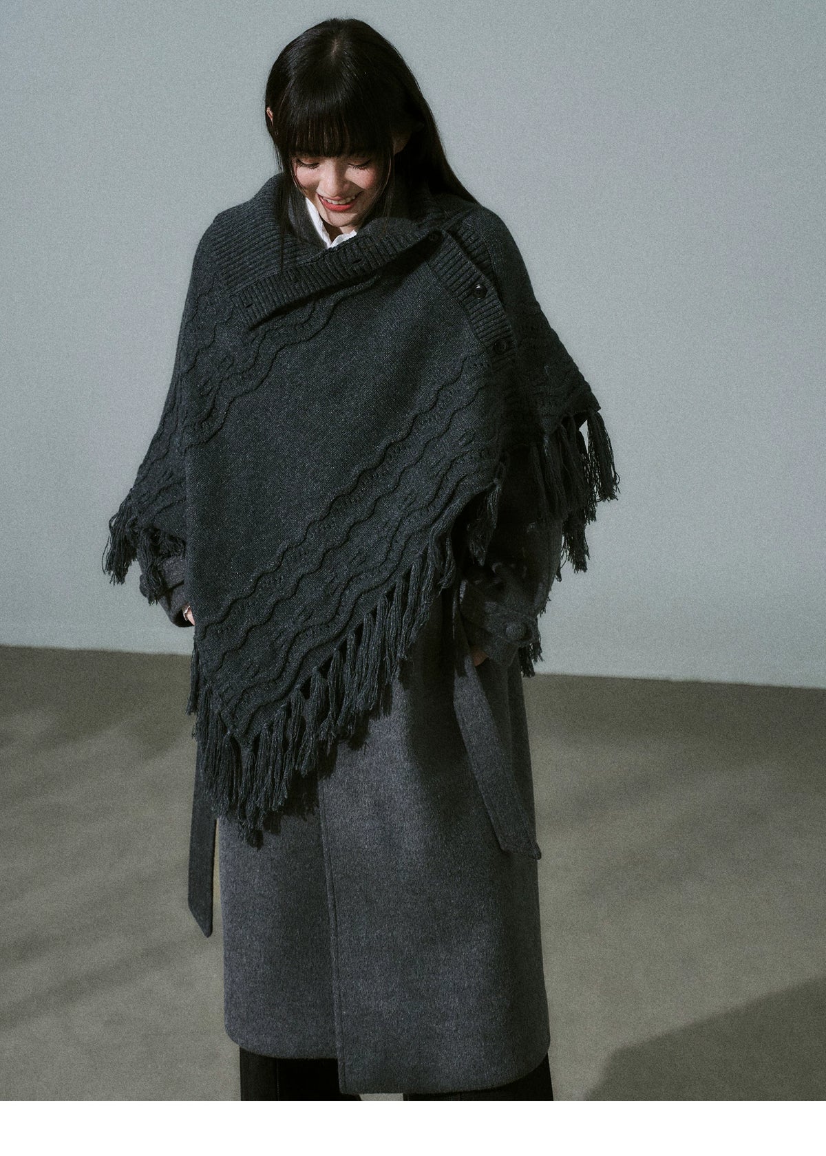 LOST FOREST - Wool-Blend Bow Graphic Fringe Cape Shawl (Coffee / Dark Gray)