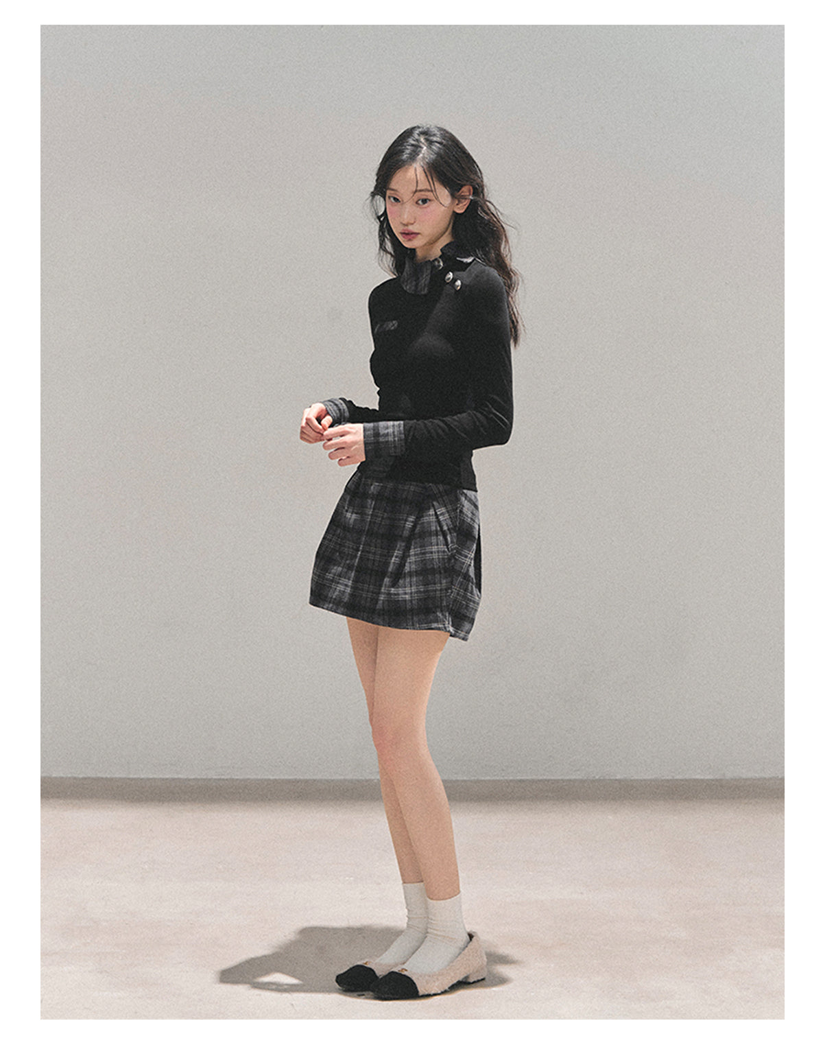 少也眼 “Silent Vanishing” Miu-Inspired Knit Top & Mini Skirt Set