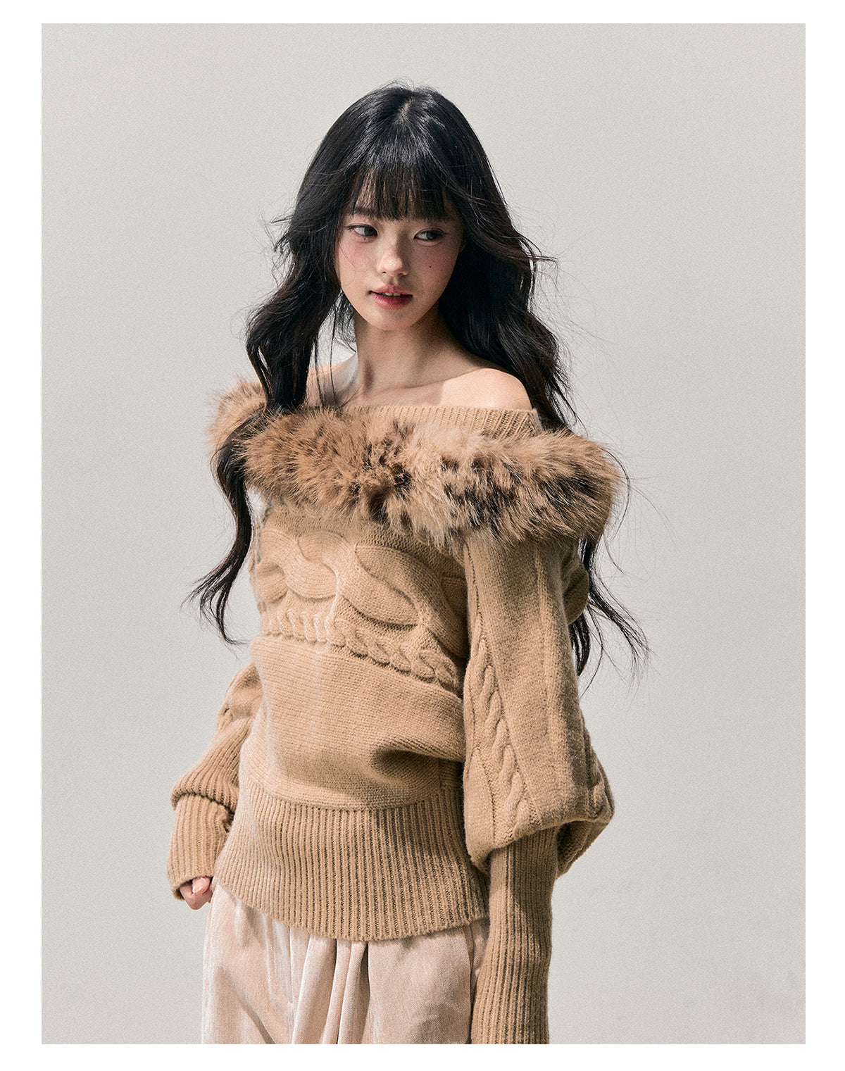 少也眼 “Tea-Scented Dusk” Off-Shoulder Mohair Sweater with Detachable Fur Trim 168459846