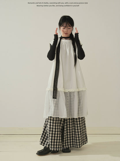 "Quiet Check" Plaid Wide Leg Trousers (Black & White Plaid)