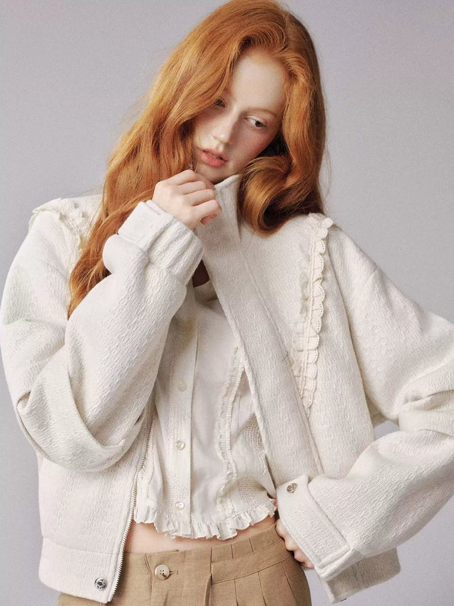 "云卷云舒" White Jacquard Short Jacket with Ruffle Collar