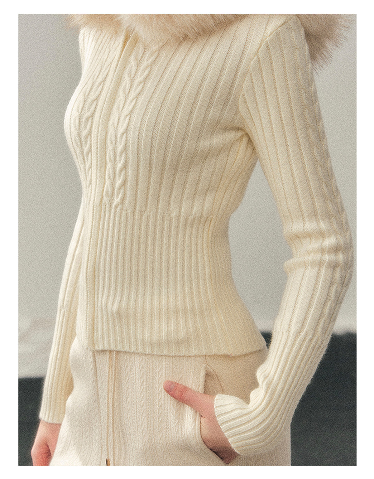少也眼 “Sunset’s Soft Trace” Milk-Apricot Hooded Cable-Knit Zip-Up Jacket