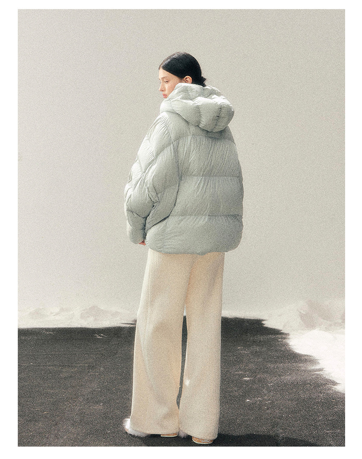 少也眼 "Thawing Snow Realm" Matte Nylon Down Puffer Jacket - Glacier Blue