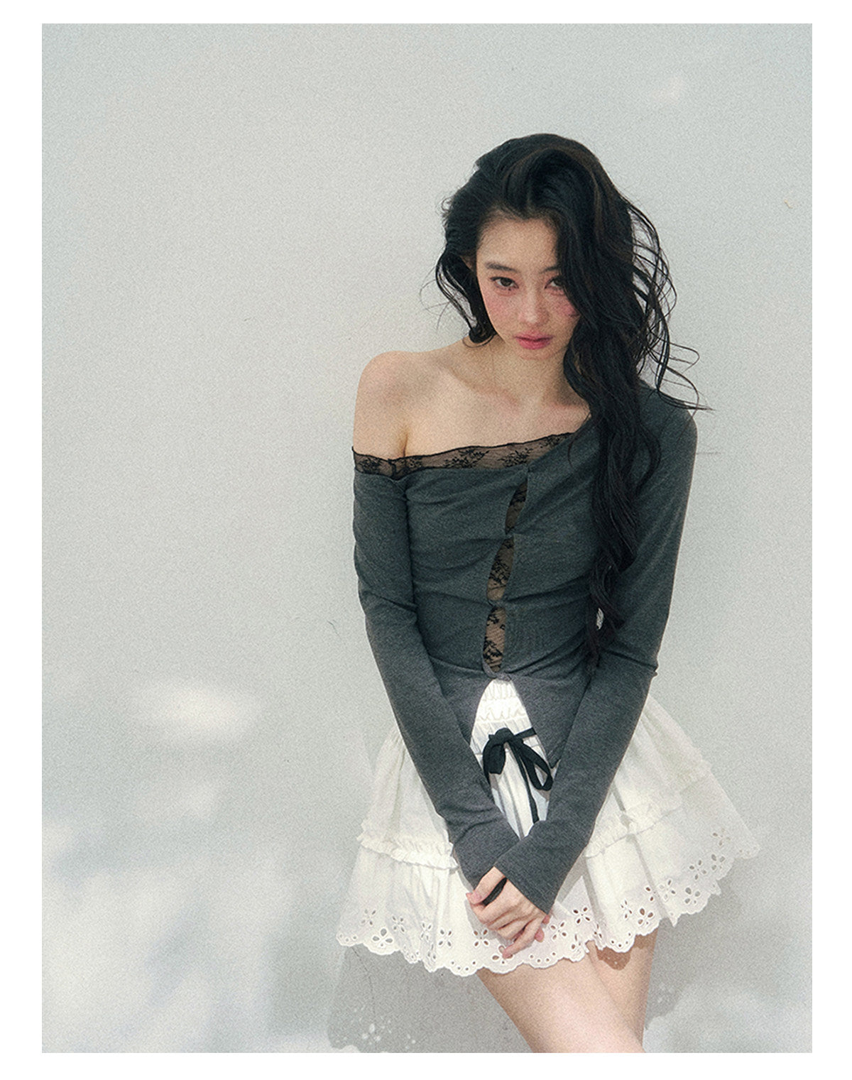 少也眼 “She Becomes Poetry in Motion” Layered One-Shoulder Lace Top - Deep Rock Gray 78967896