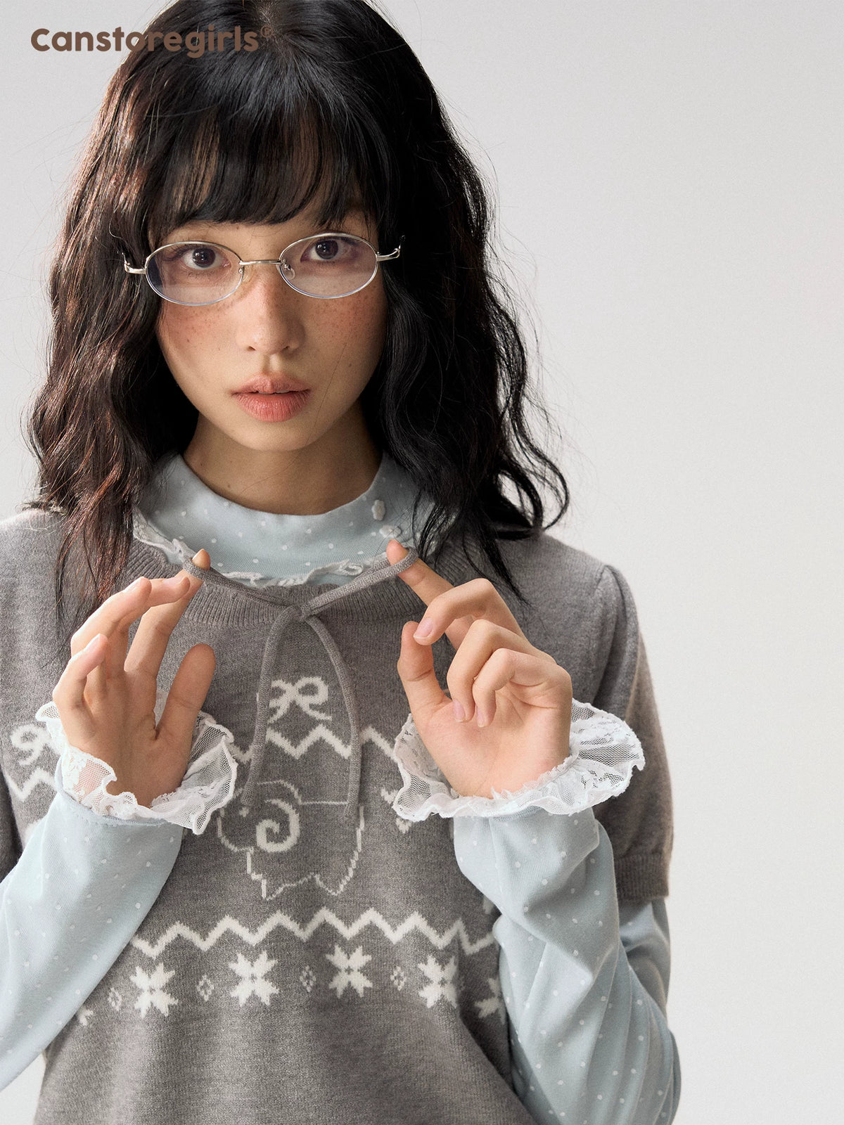 [CAN] "Little Lamb Adventure" Gray Jacquard Bow-Detail Short Sleeve Knit Top