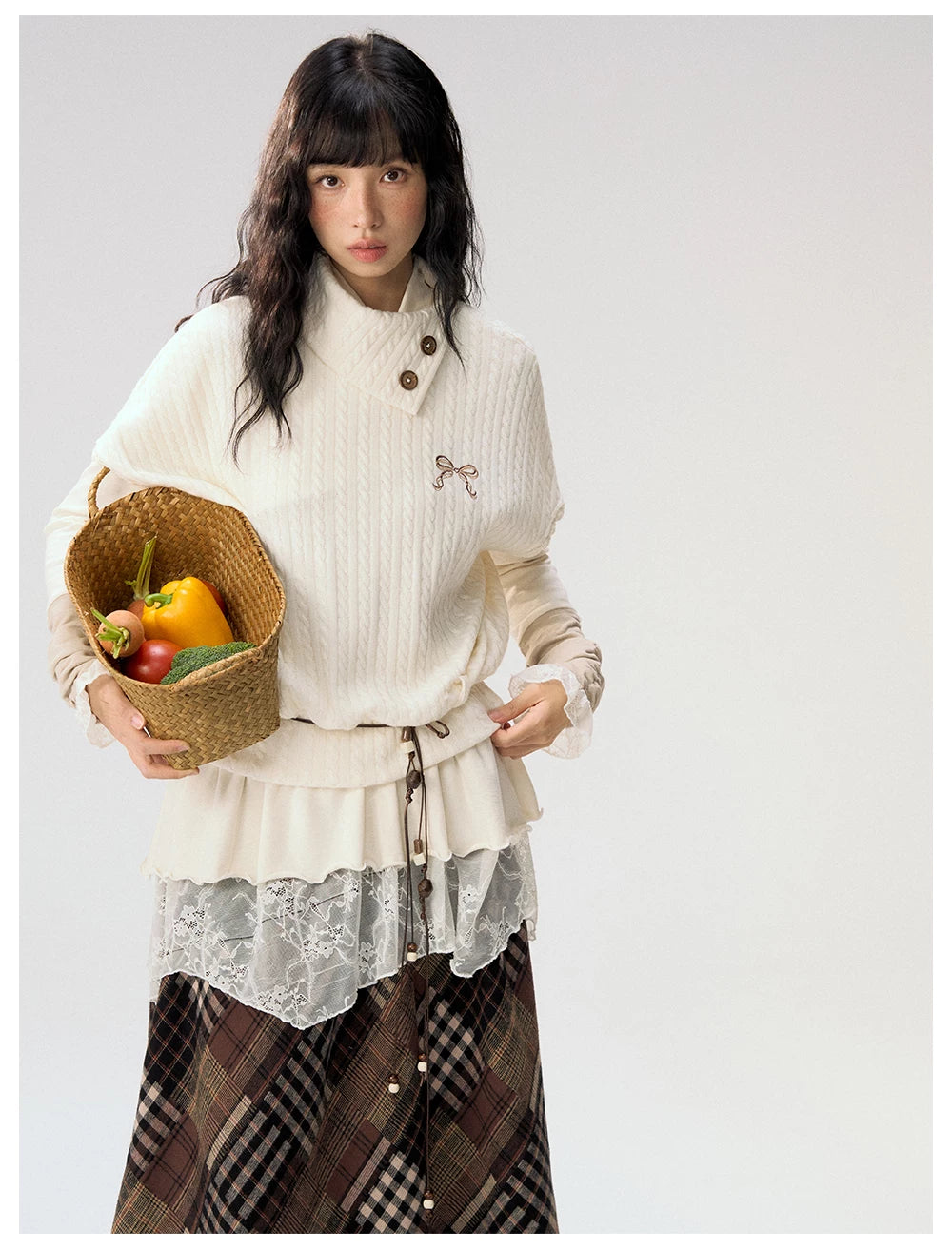 [CAN] "Cloud Knit Reverie" Ivory Cable Knit Bow Embroidered Vest