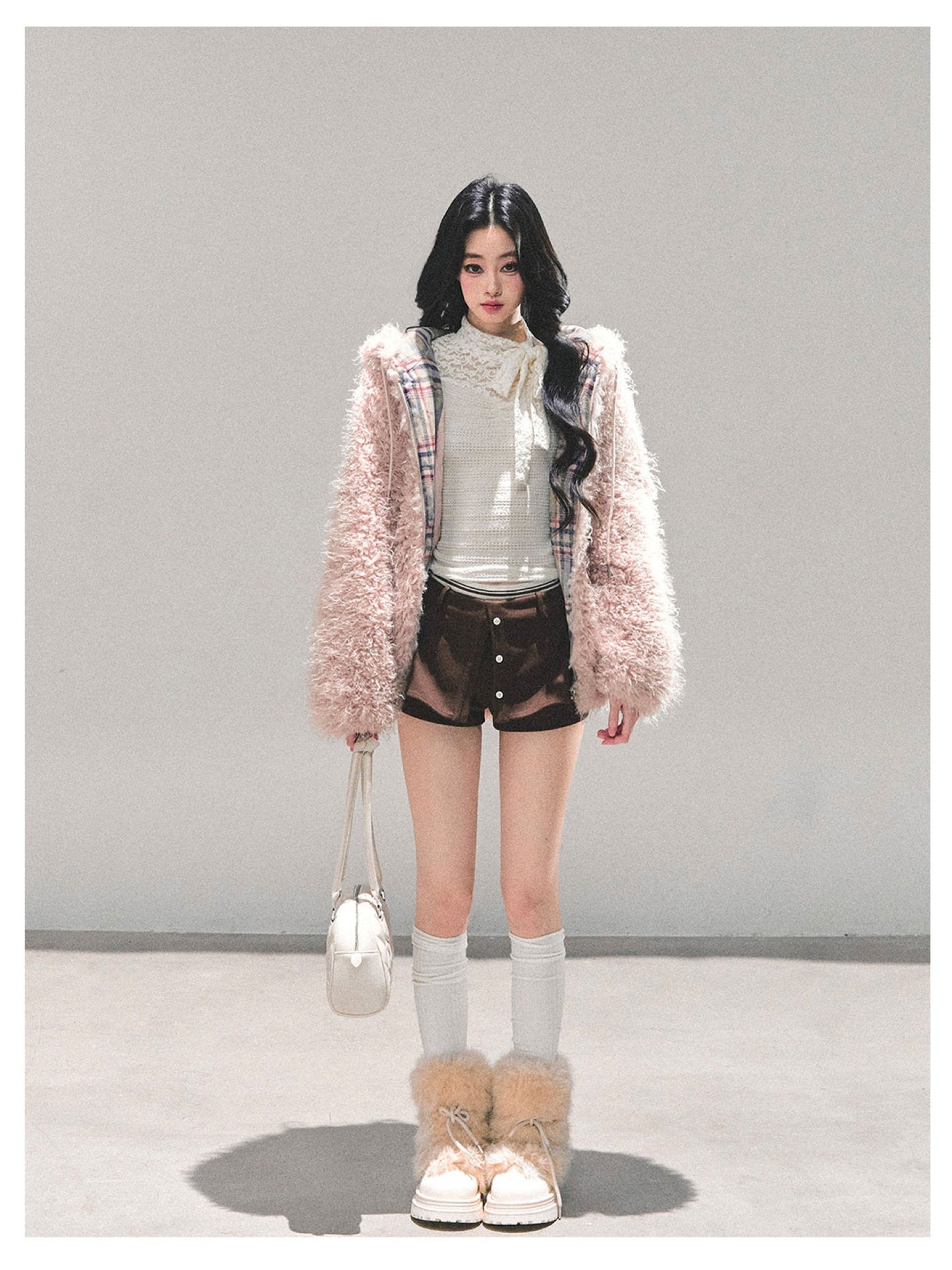 少也眼 "Echoes of a Dream" Pink Sherpa Hooded Jacket