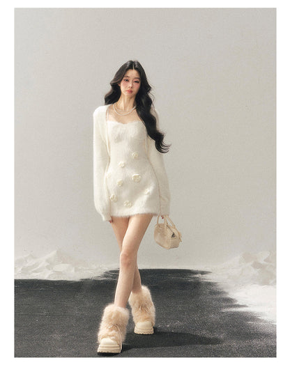 少也眼 "She Steps Through Frostlight" French 3D Floral Faux Mink Mini Dress - Camellia White