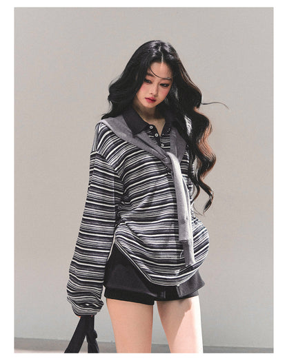 少也眼 "Unfinished Poem" Striped Polo Long Sleeve - Charcoal Gray 543682