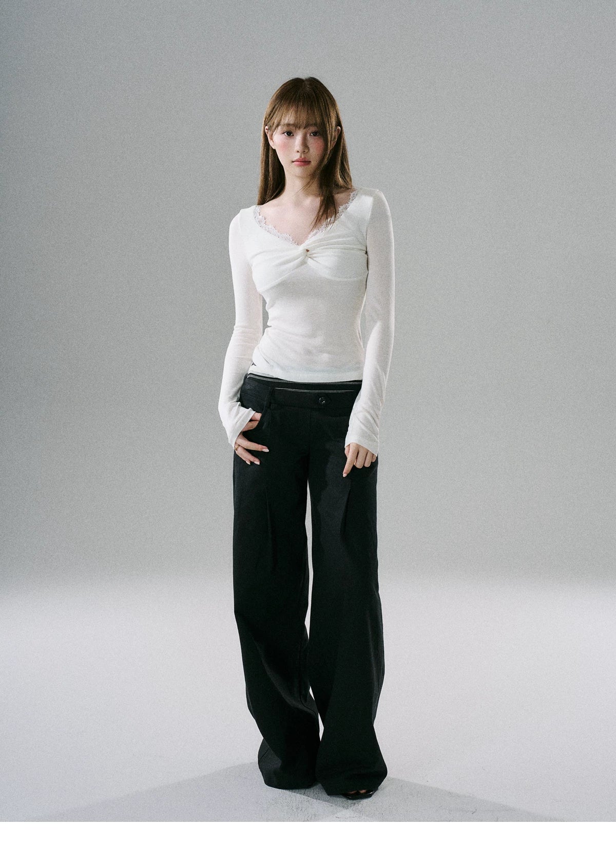 LOST FOREST - Lace Twist-Font Fitted Top (Cream White / Goose Yellow)