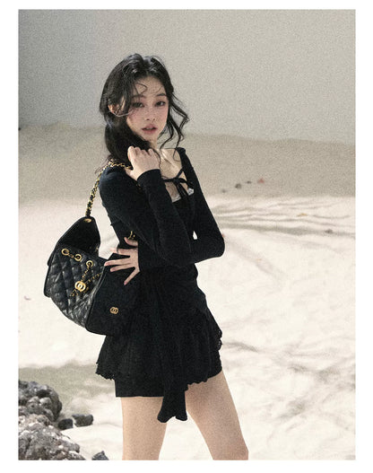 "Floating Moonlight" Quiet Black Square Neck Lace Slim-Fit Top 45324535