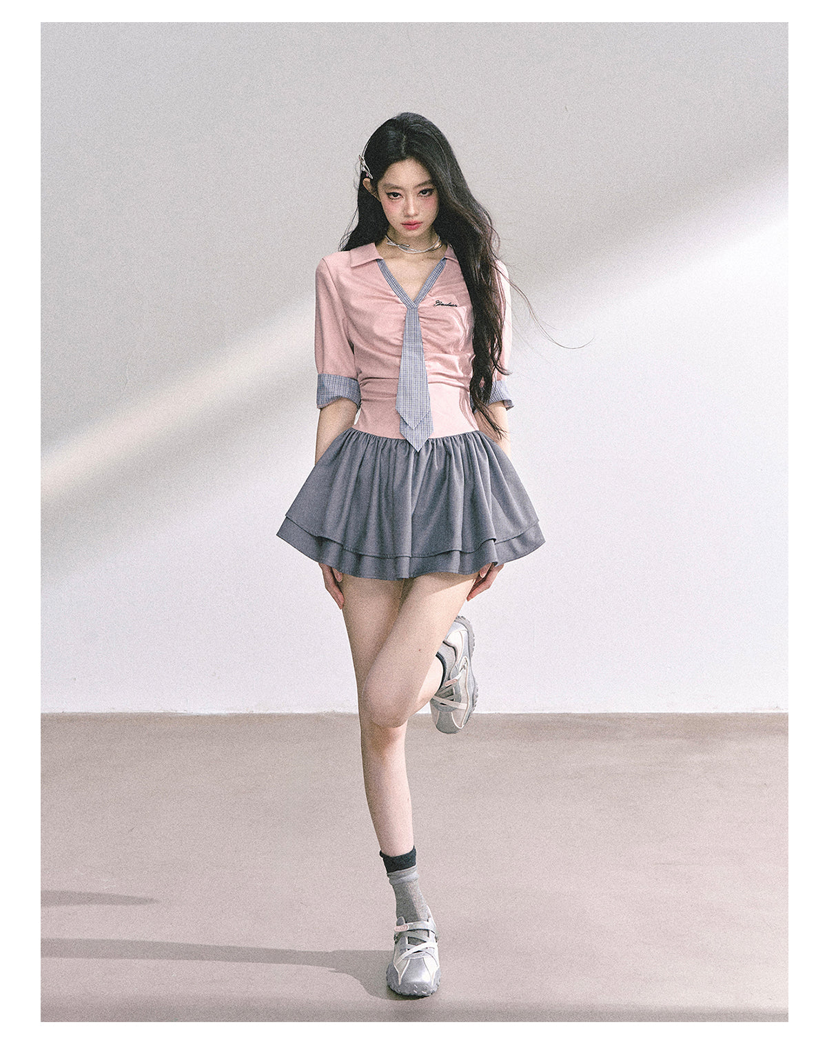 少也眼 "London Chronicle" Structured Plaid Puff-Sleeve Mini Shirt Dress - Gray Pink