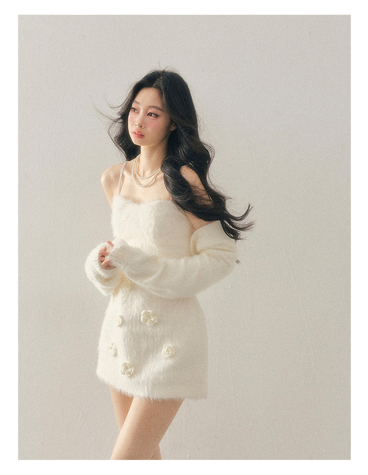 少也眼 "She Steps Through Frostlight" French 3D Floral Faux Mink Mini Dress - Camellia White