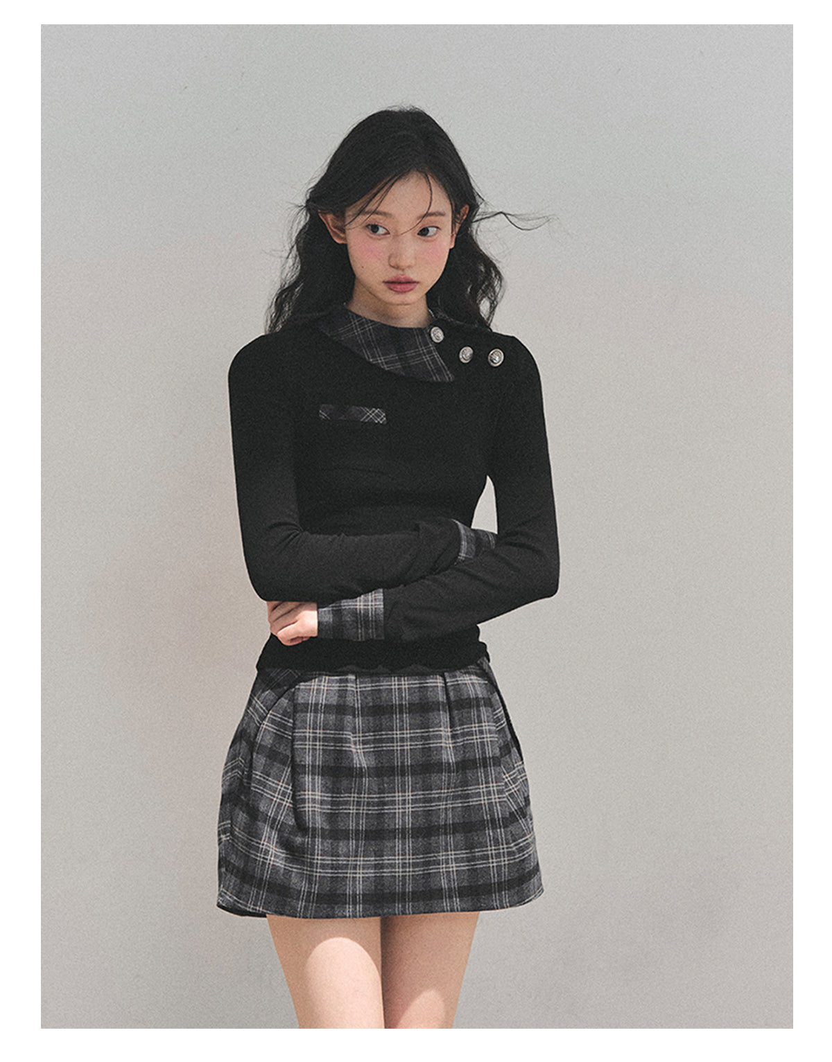 少也眼 “Silent Vanishing” Miu-Inspired Knit Top & Mini Skirt Set