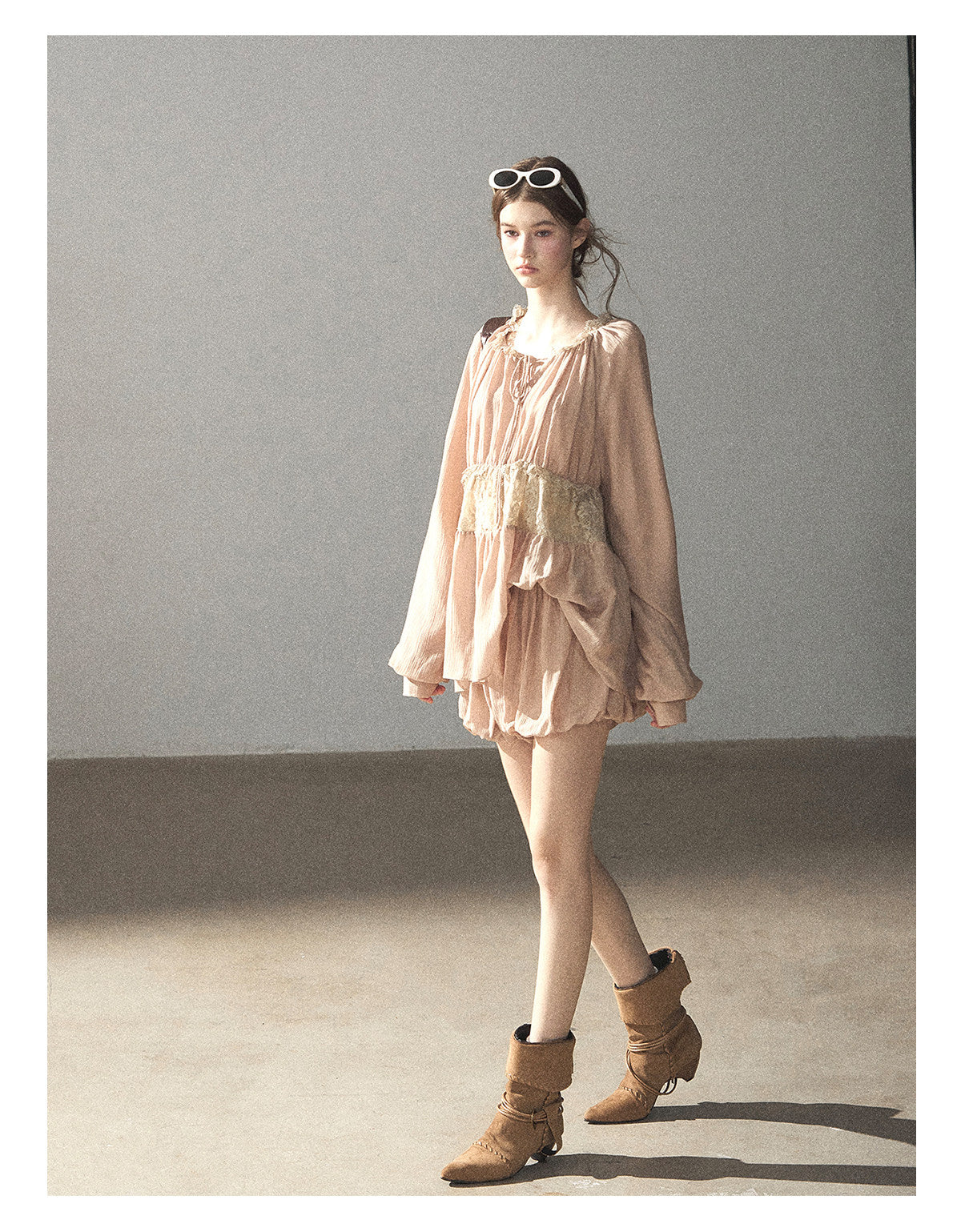 170726 "Ripples of Autumn" Milk Tea Lace Blouse & Bubble Shorts Set