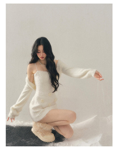 少也眼 "She Steps Through Frostlight" French 3D Floral Faux Mink Mini Dress - Camellia White