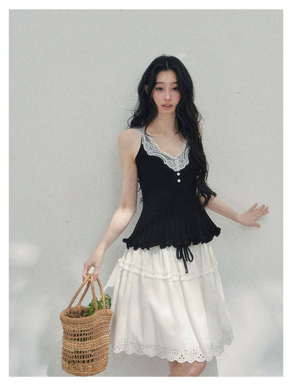 少也眼 “Lace in Between” French Knit V-Neck Two-Piece Set 55447