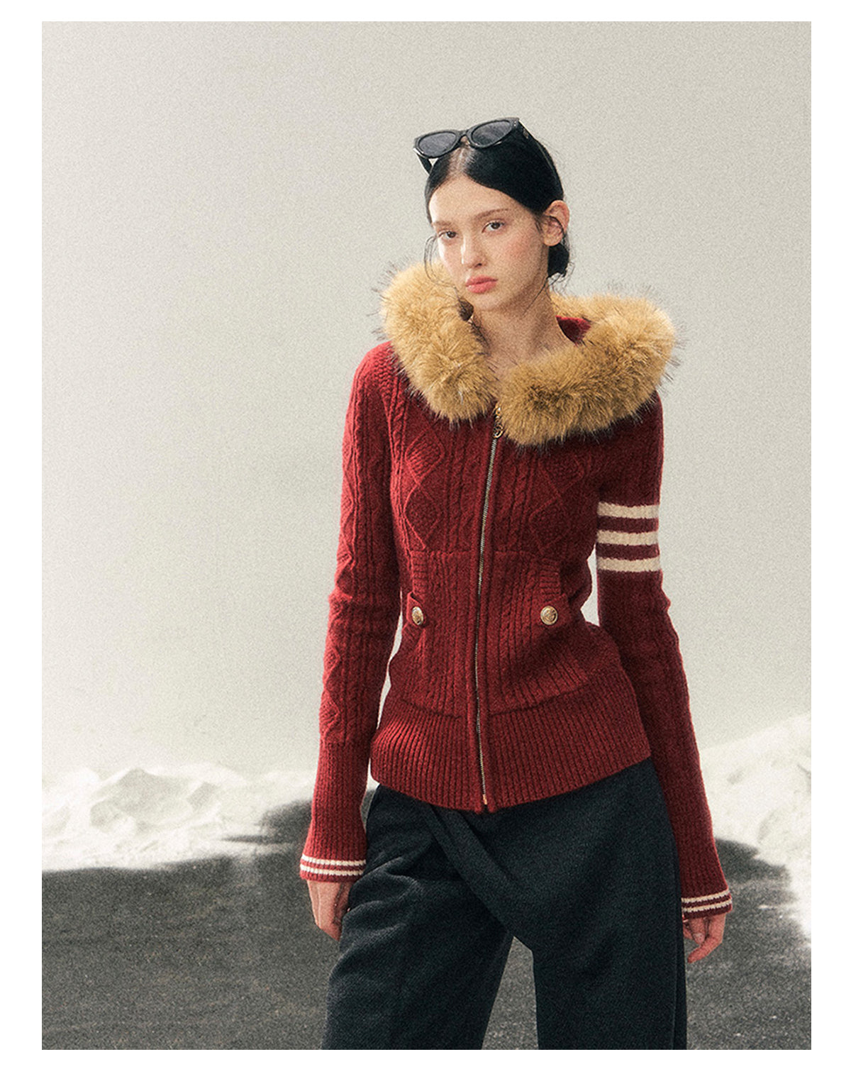 181225 “Only She Walked Through” Millennium Red Hooded Knit Cardigan