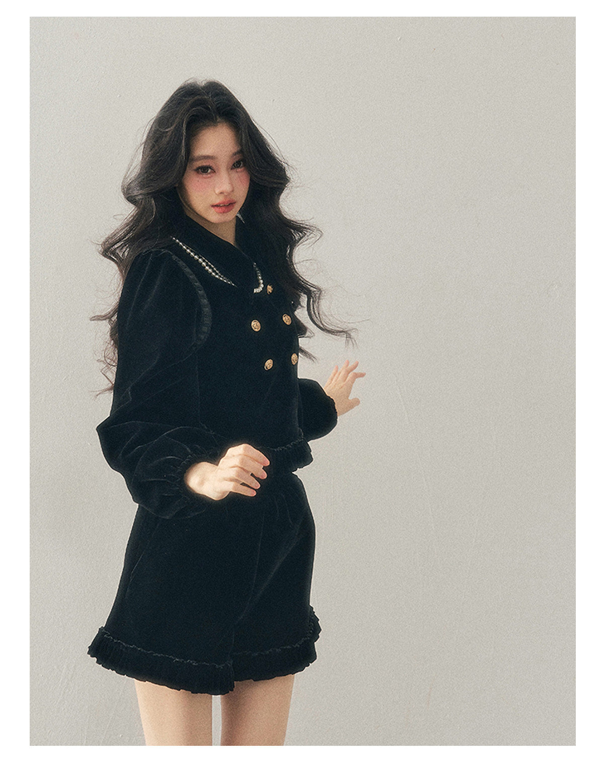 少也眼 “The Seventh Nocturne” Black Velvet French-Style Jacket & Shorts Set