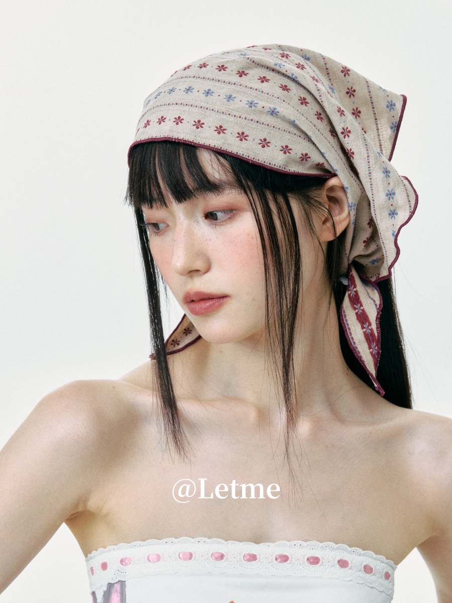 Beige Floral Print Triangle Headscarf – Vintage Neckerchief Bandana