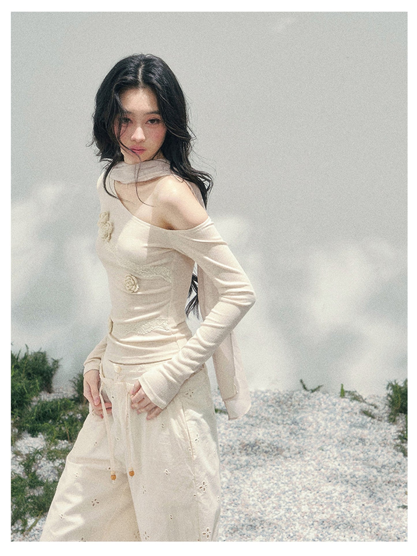 少也眼 “Rose Whisper” Asymmetrical Floral Lace Knit Top 45368753