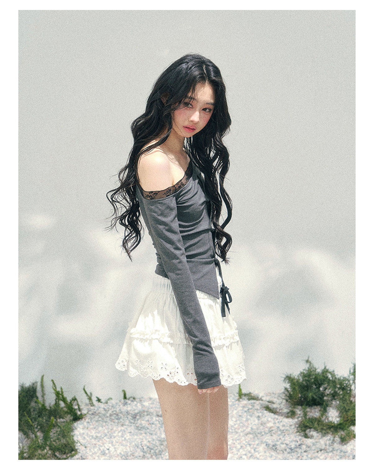 少也眼 “She Becomes Poetry in Motion” Layered One-Shoulder Lace Top - Deep Rock Gray 78967896