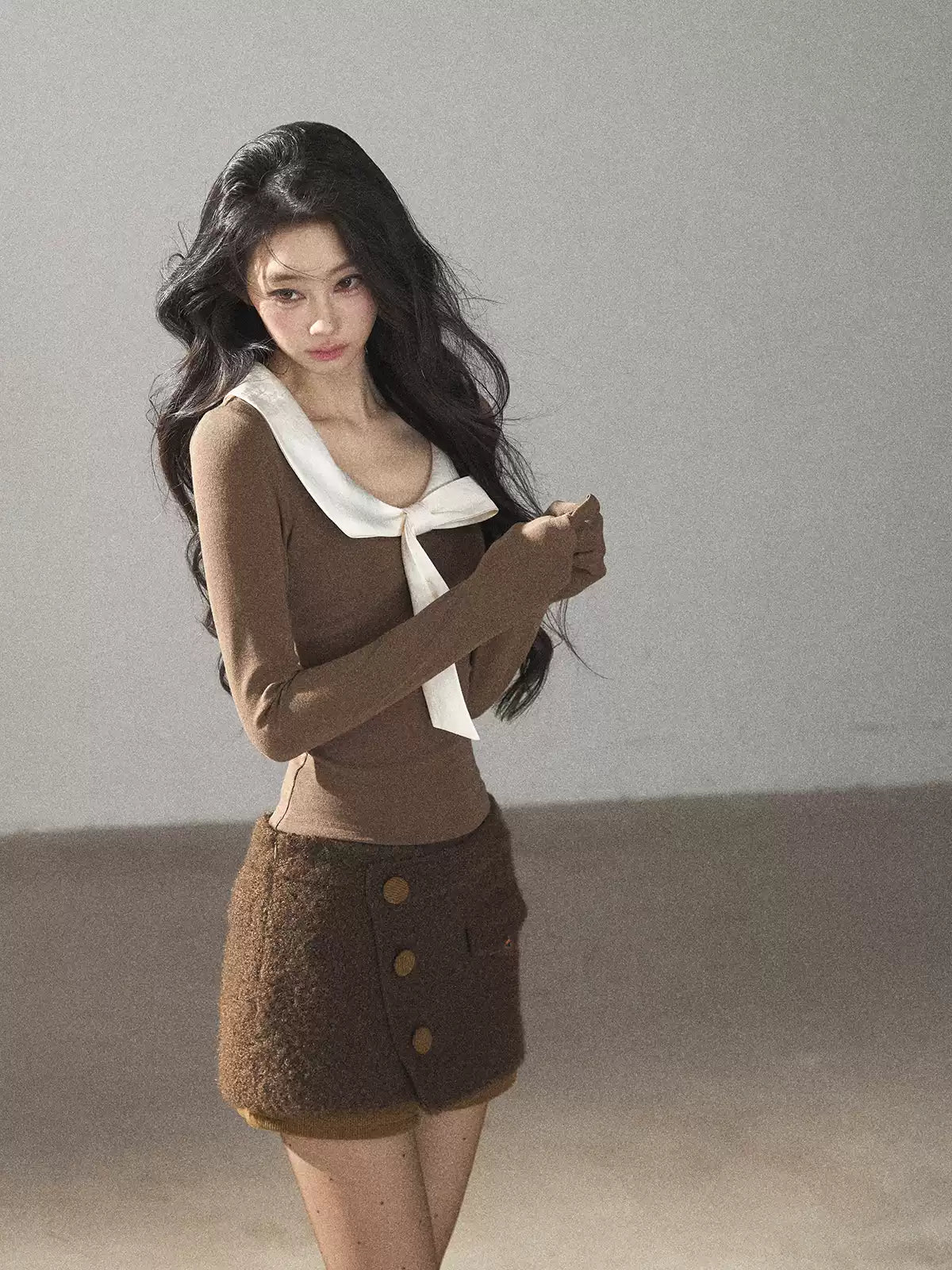 AOMALM - Gray Caramel Cropped Fitted Long Sleeve T-Shirt