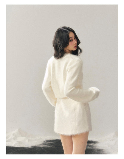 少也眼 "She Steps Through Frostlight" French 3D Floral Faux Mink Mini Dress - Camellia White