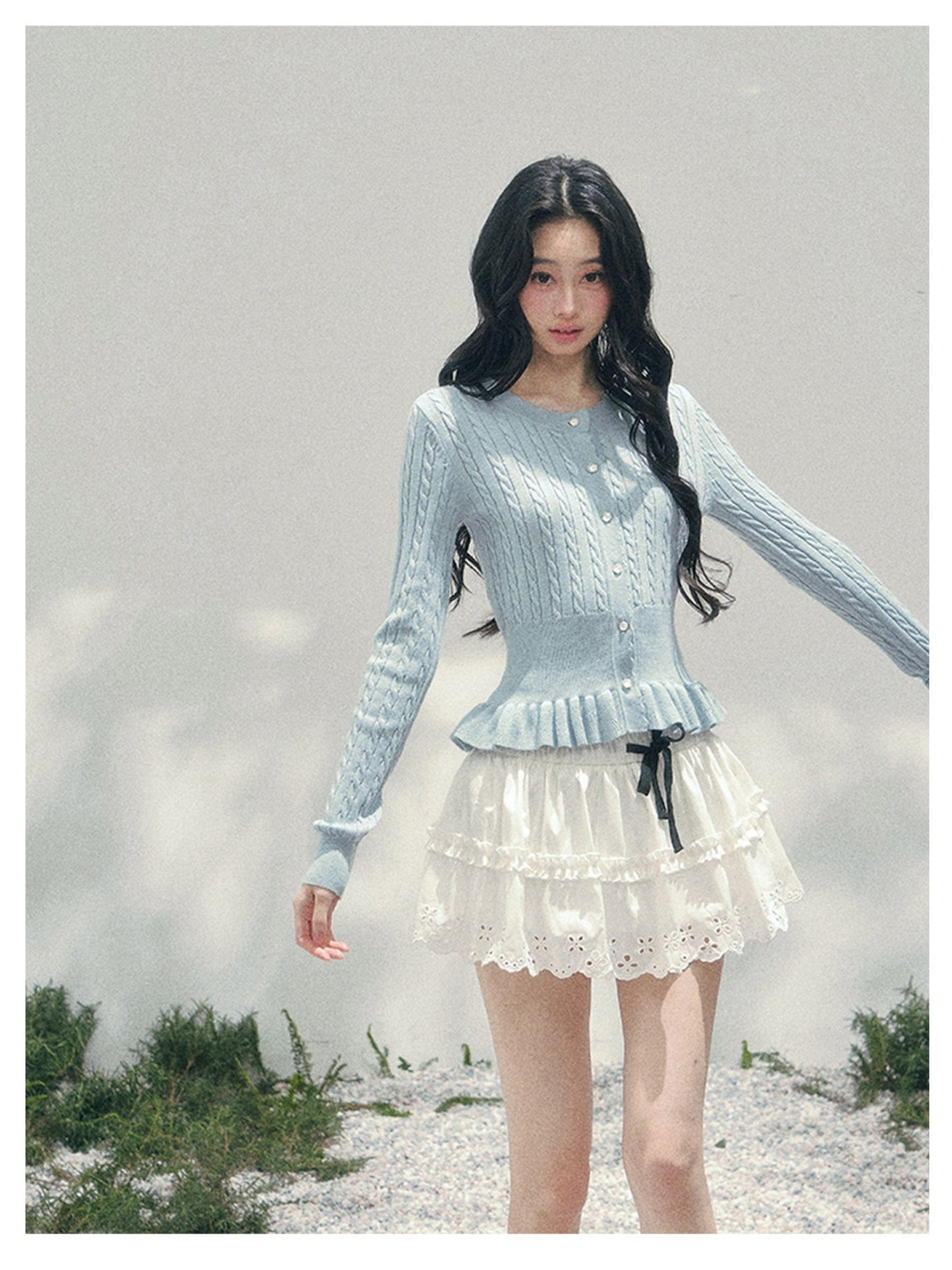 少也眼 “Pearl Whisper” Moonlight Blue Cable-Knit Ruffle-Hem Cropped Cardigan 626586578
