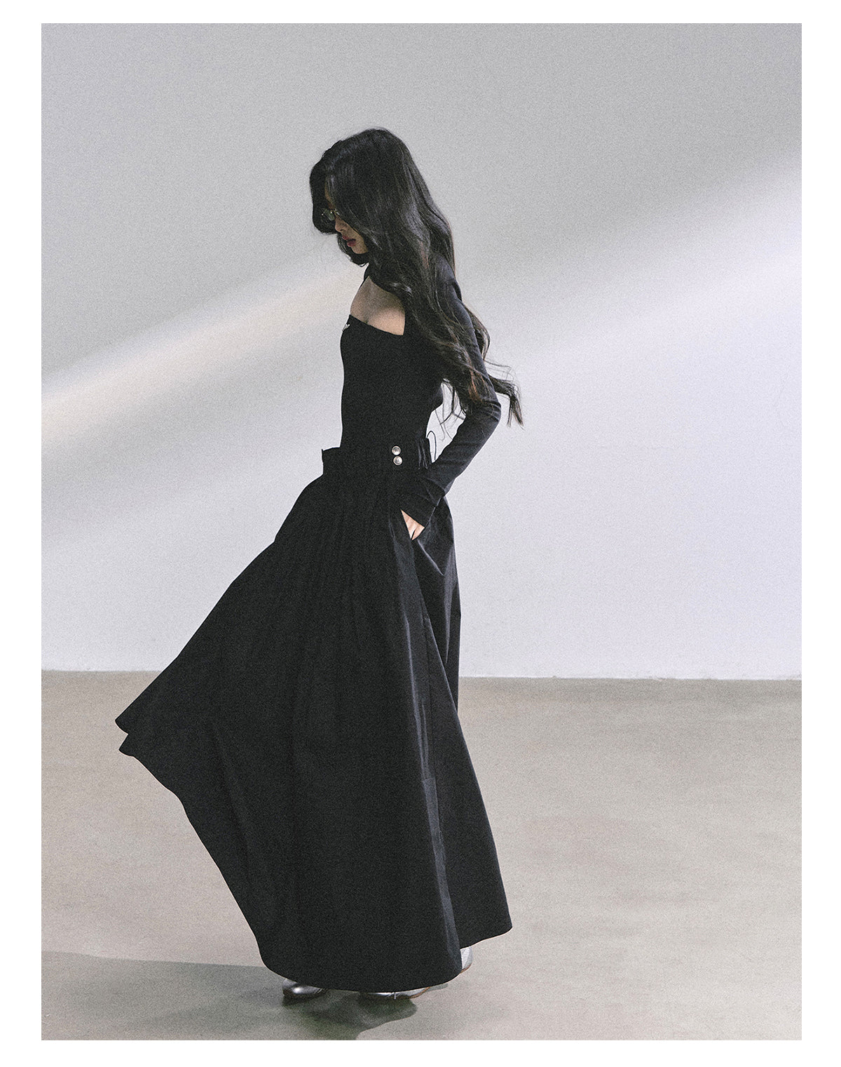 少也眼 "K-Show Muse" Elegant French Hepburn Long-Sleeve Dress - Black 47867864
