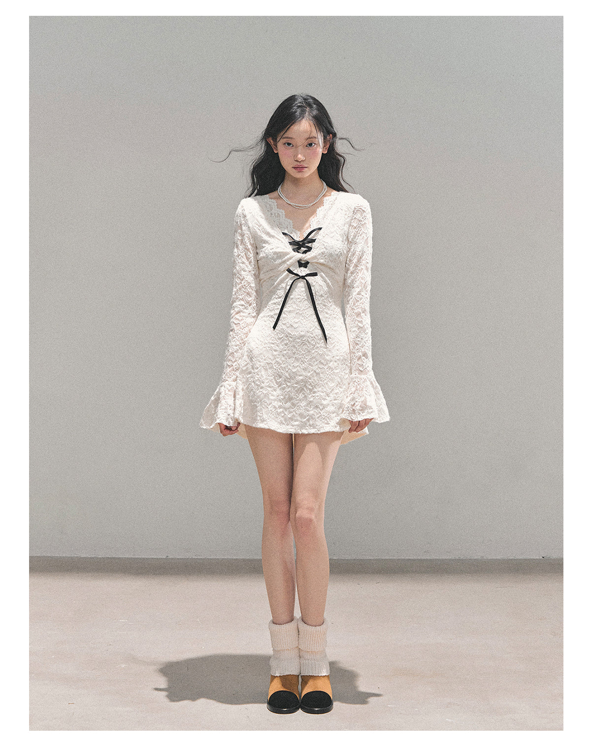 少也眼 “Listening to the Silence” Winter Lace Long-Sleeve Dress 948651