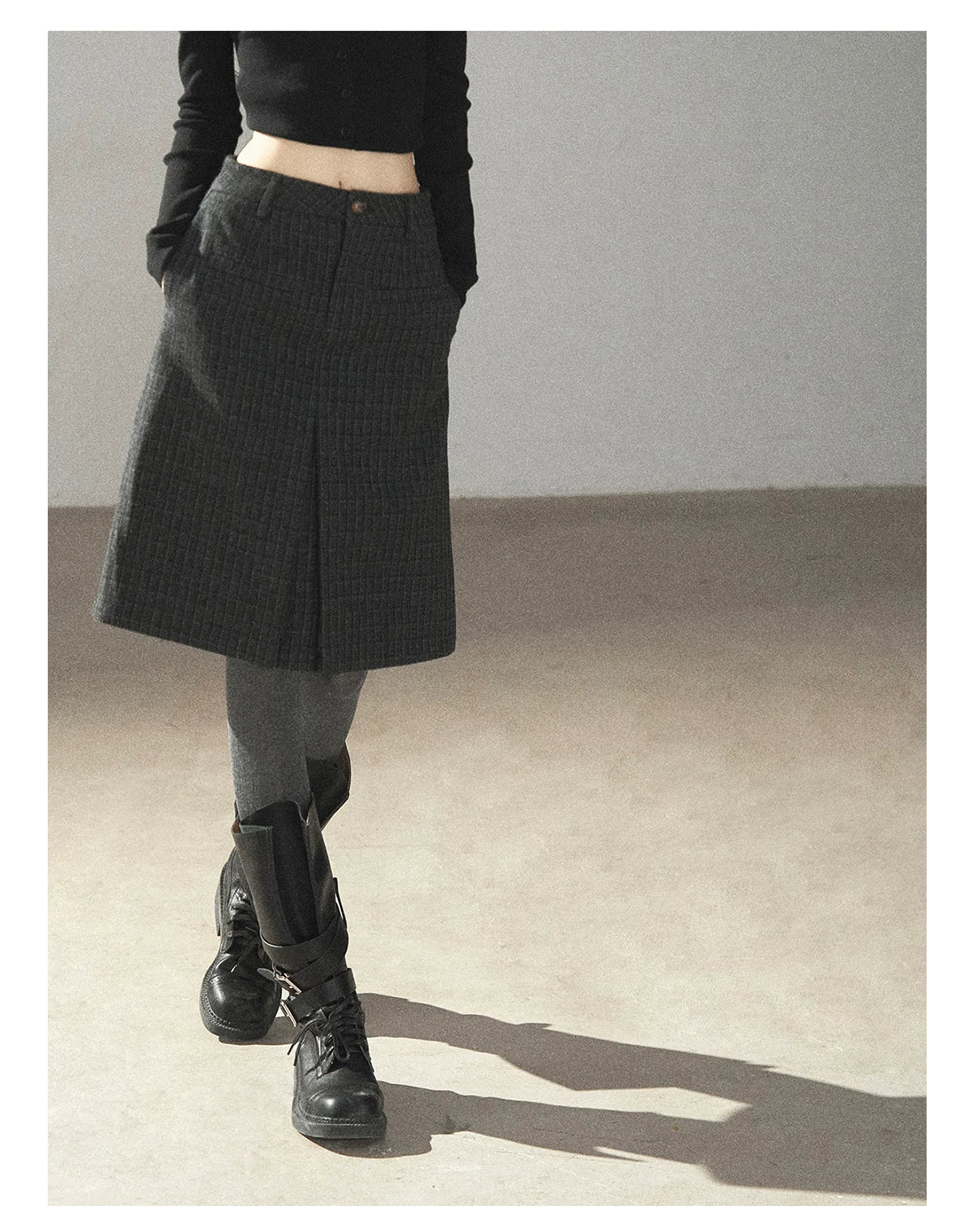 AOMALM - Rich Black Wool-Blend Pleated A-Line Midi Skirt