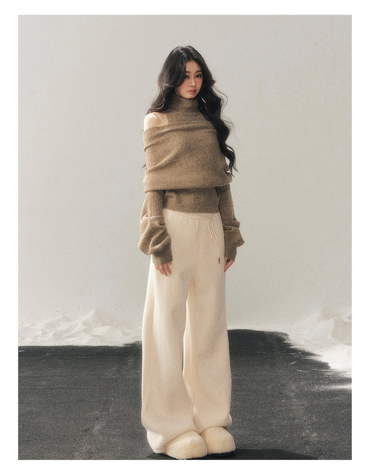 少也眼 "Echo of Sunset" Off-Shoulder Turtleneck Knit Two-Piece Set