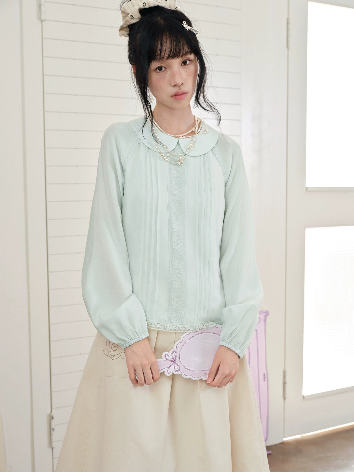 DAILY ARTIST - Mint Green Vintage Lace Doll-Collar Blouse