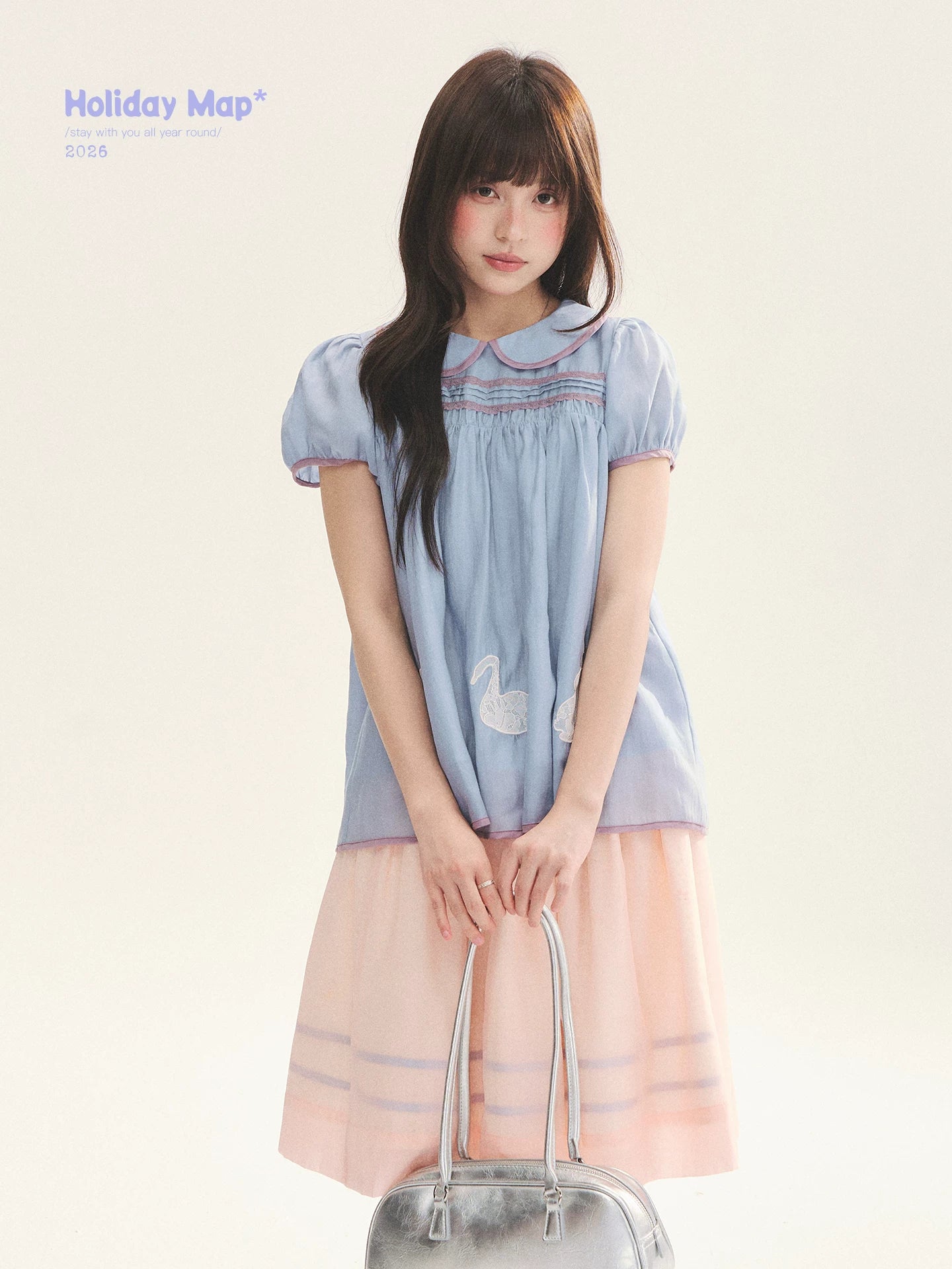 "Antique Dollhouse" Lace Appliqué Peter Pan Collar Puff Sleeve Blouse (Ivory White/ Still Blue)