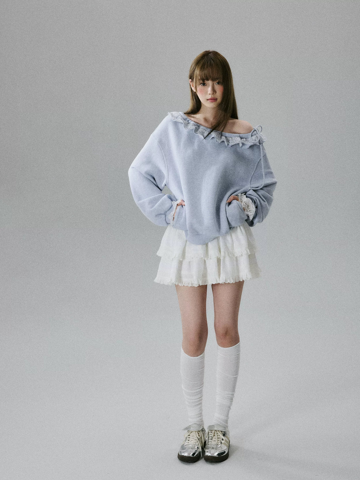 LOST FOREST - Heather Gray One-Shoulder Eyelash Lace Cotton Sweatshirt