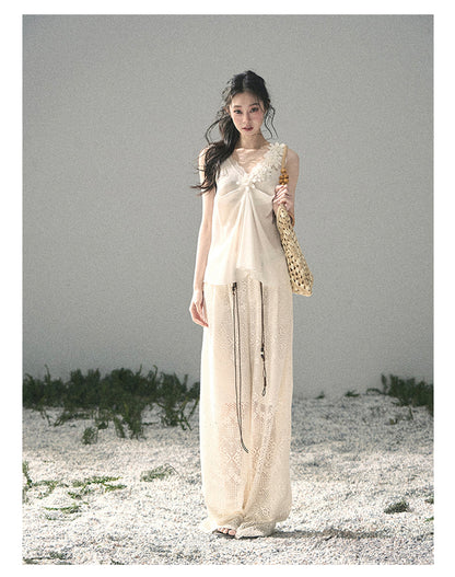 “Silent Rose” Ivory Floral Lace Sleeveless Top