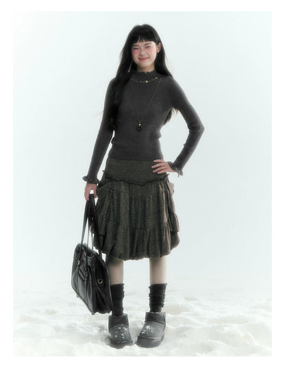 Horridale - Vintage Ruffle-Trim Wool-Blend Mock Neck Top (White Almond / Dark Gray)