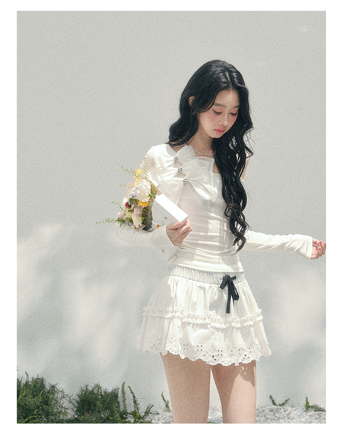 少也眼 "Morning Mist Shoulder" Bow Off-Shoulder T-Shirt in Cloud White 52742574